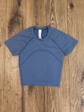 Lululemon Swiftly Tech Cropped Short Sleeve Shirt Blue Stripe Size 2
